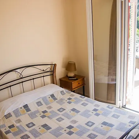 Apartamento Filoxenia Yénion