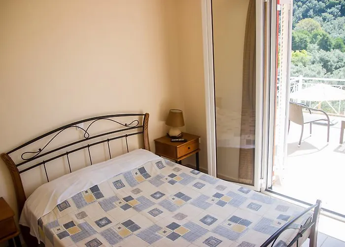 Apartament Filoxenia Yénion